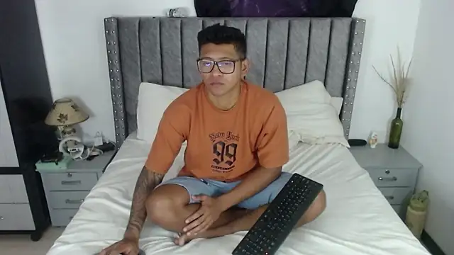 TomLover 12 online show from 12.28.24