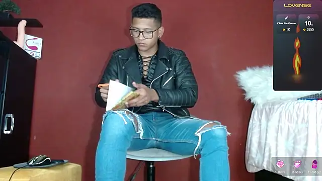 TomLover 12 online show from 02.12.25