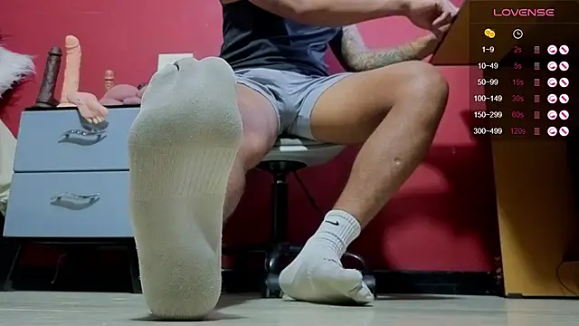 TomLover 12 online show from 10.10.25