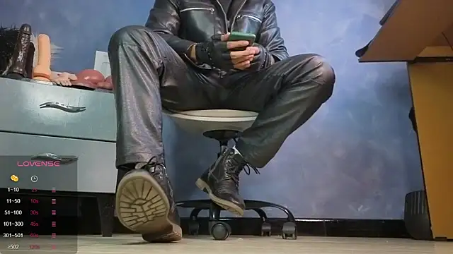 Snapshot of TomLover_12 chatting on 02.05.26 TomLover 12 online show from 02.05.26