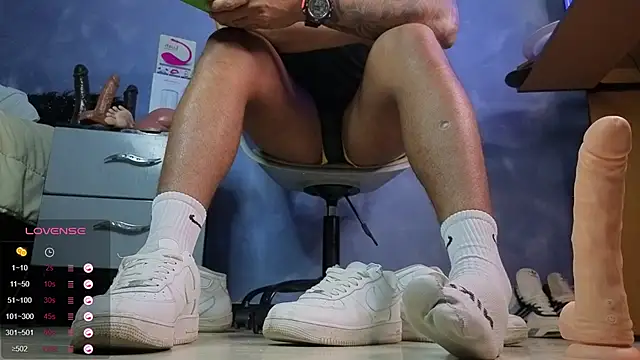 Snapshot of TomLover_12 chatting on 02.27.26 TomLover 12 online show from 02.27.26