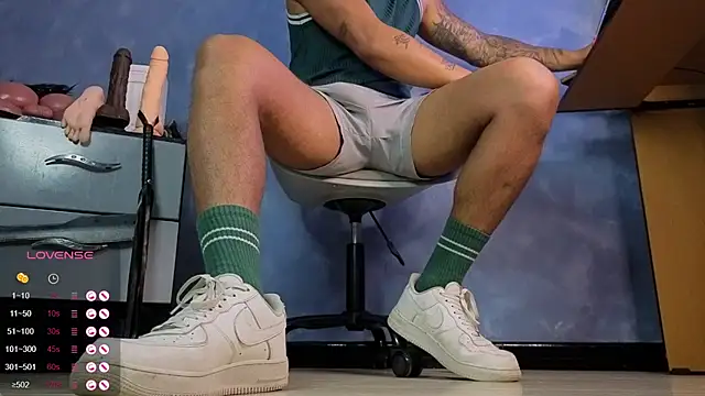 TomLover 12 online show from 03.31.26