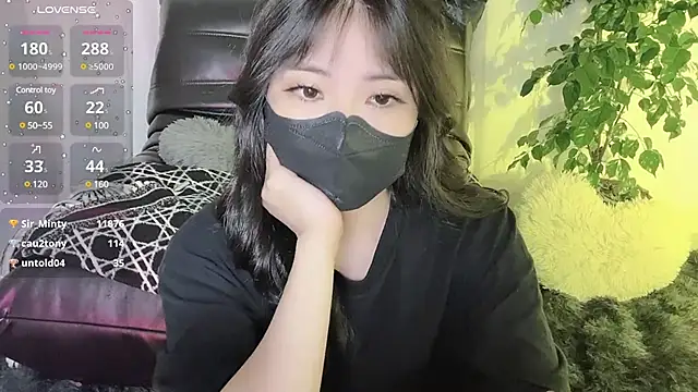 Snapshot of Mya_Lee chatting on 01.03.25 Mya Lee online show from 01.03.25