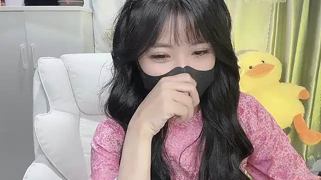 Snapshot of Mya_Lee chatting on 02.11.25 Mya Lee online show from 02.11.25