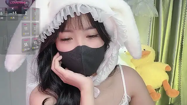 Snapshot of Mya_Lee chatting on 02.13.25 Mya Lee online show from 02.13.25