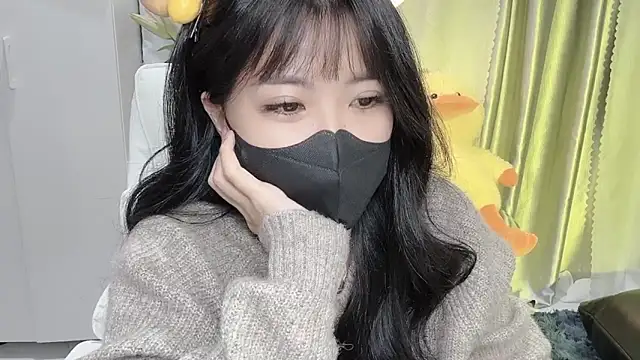 Snapshot of Mya_Lee chatting on 02.14.25 Mya Lee online show from 02.14.25