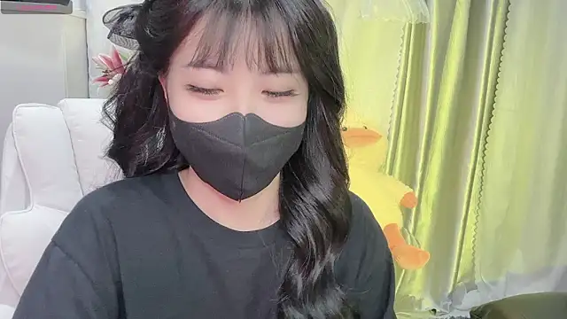 Snapshot of Mya_Lee chatting on 02.16.25 Mya Lee online show from 02.16.25