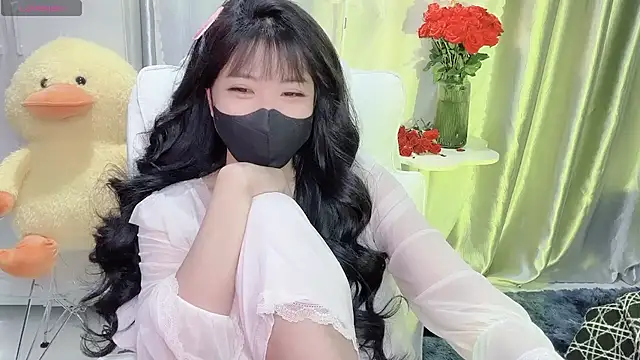 Snapshot of Mya_Lee chatting on 02.21.25 Mya Lee online show from 02.21.25