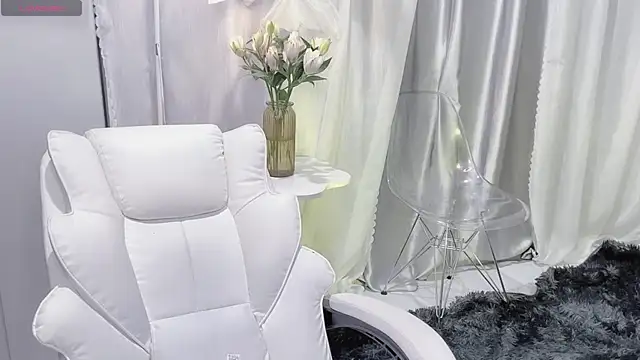 Snapshot of Mya_Lee chatting on 09.22.25 Mya Lee online show from 09.22.25