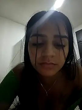 Snapshot of AnnRosse18 chatting on 12.12.24 AnnRosse18 online show from 12.12.24