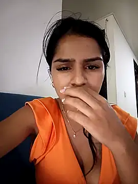 Snapshot of AnnRosse18 chatting on 02.15.25 AnnRosse18 online show from 02.15.25