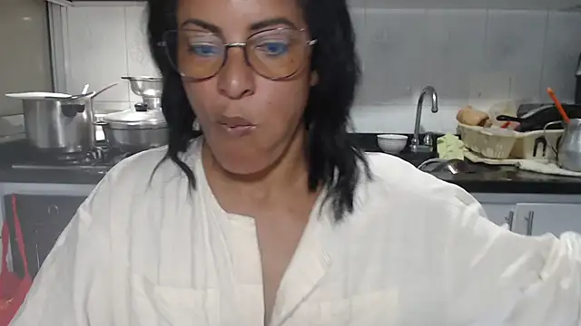 kateleyagrey online show from 11.20.25