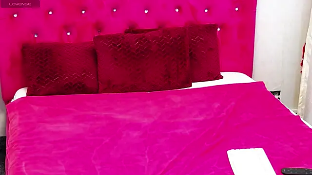 TinaMaay online show from 12.12.24