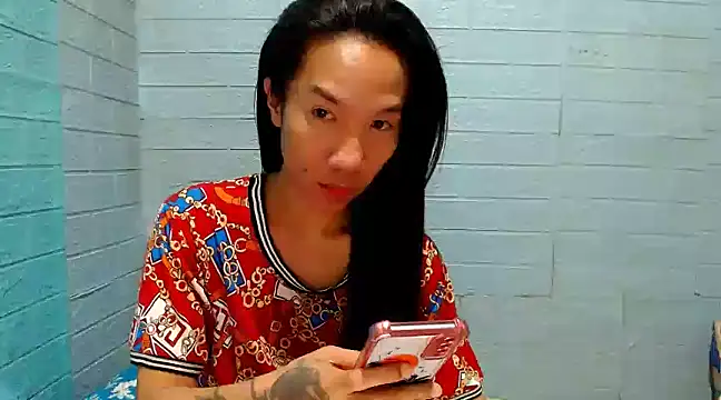 Snapshot of AsianNaughtiesMistress chatting on 01.28.25 AsianNaughtiesMistress online show from 01.28.25