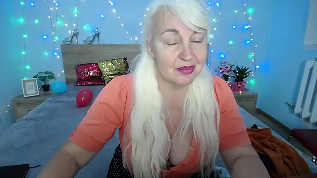 BlondyLeeBest online show from 01.19.25