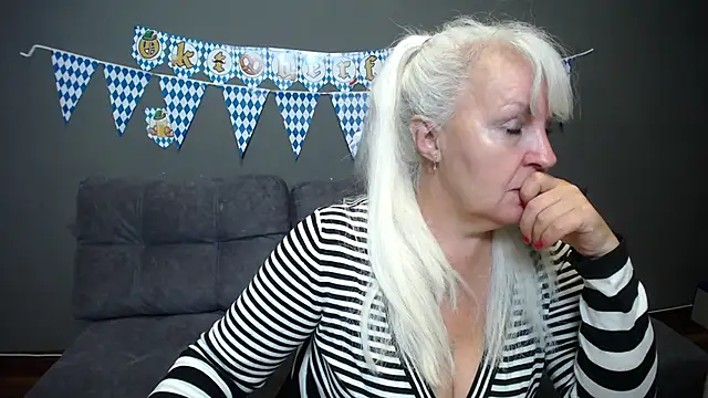 BlondyLeeBest online show from 09.27.25