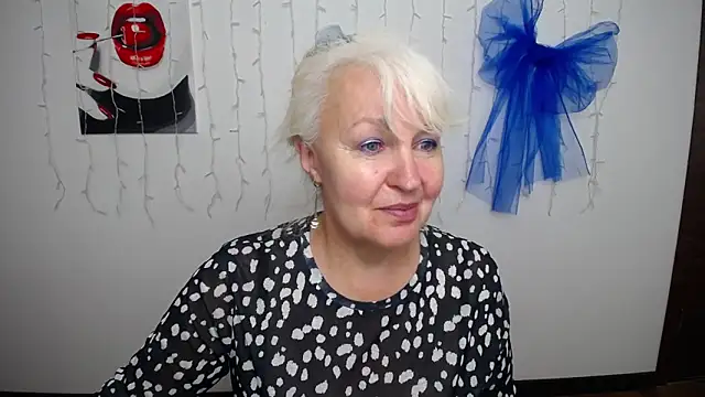 Snapshot of BlondyLeeBest chatting on 05.27.26 BlondyLeeBest online show from 05.27.26