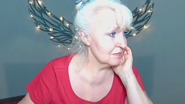 Snapshot of BlondyLeeBest chatting on 05.29.26 BlondyLeeBest online show from 05.29.26