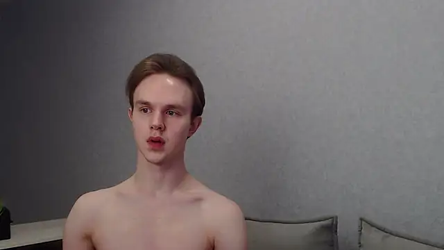 Snapshot of MartinMendez chatting on 02.13.25 MartinMendez online show from 02.13.25