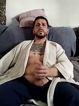 LoGaNfree88 online show from 01.22.25