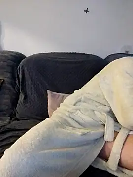 LoGaNfree88 online show from 03.21.25