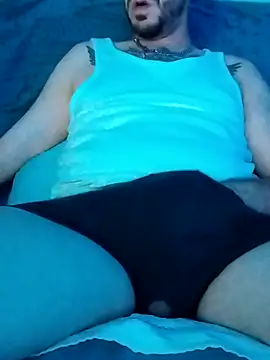 LoGaNfree88 online show from 10.10.25