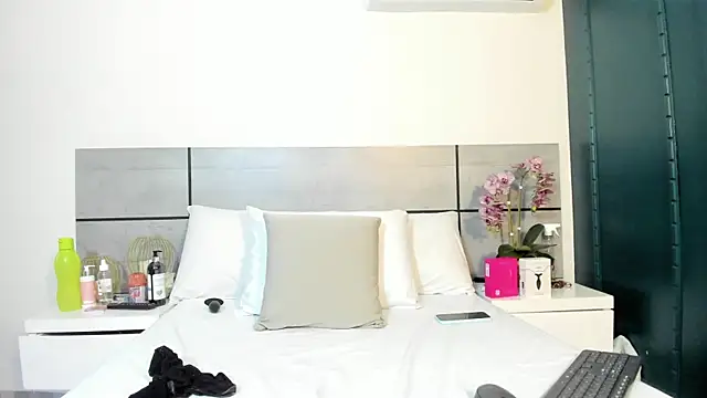 EmmaSmith2 online show from 04.08.26