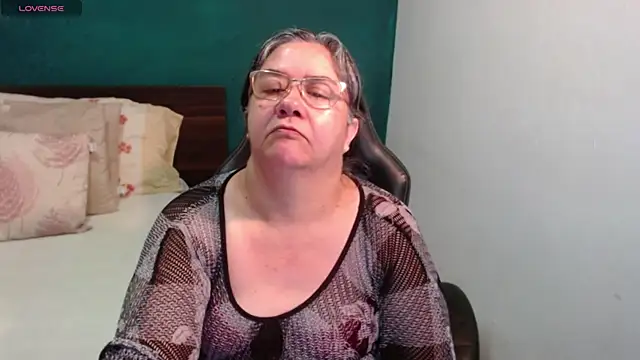 Snapshot of scaelettdubois chatting on 07.14.26 scaelettdubois online show from 07.14.26