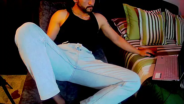 Snapshot of _DANTE_BIGASS chatting on 12.11.24 DANTE BIGASS online show from 12.11.24