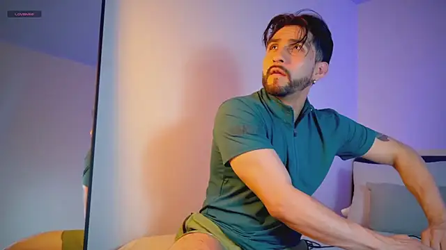 Snapshot of _DANTE_BIGASS chatting on 11.05.25 DANTE BIGASS online show from 11.05.25