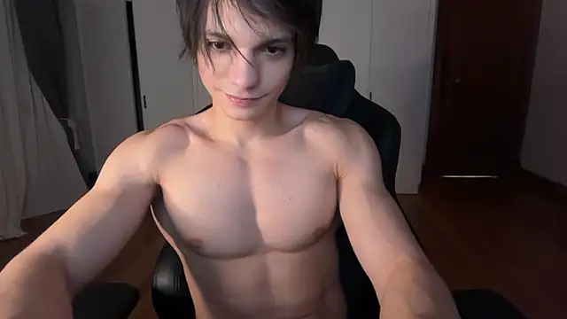 Snapshot of SasukeUhchiaa chatting on 12.14.25 SasukeUhchiaa online show from 12.14.25