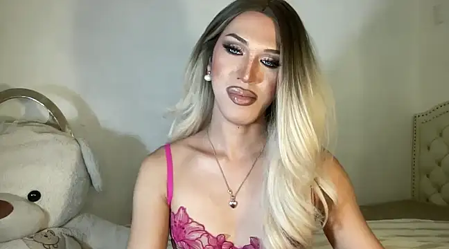 Snapshot of Ts_glamxxxx chatting on 02.07.25 Ts glamxxxx online show from 02.07.25