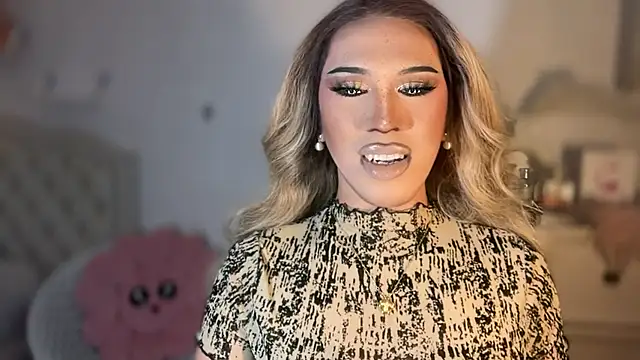 Snapshot of Ts_glamxxxx chatting on 10.24.25 Ts glamxxxx online show from 10.24.25