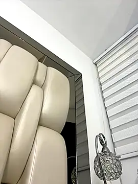 Snapshot of ALISSON_FOXXX1 chatting on 09.28.25 ALISSON FOXXX1 online show from 09.28.25