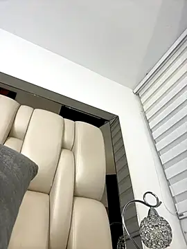 Snapshot of ALISSON_FOXXX1 chatting on 10.10.25 ALISSON FOXXX1 online show from 10.10.25