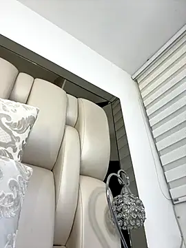 Snapshot of ALISSON_FOXXX1 chatting on 11.04.25 ALISSON FOXXX1 online show from 11.04.25