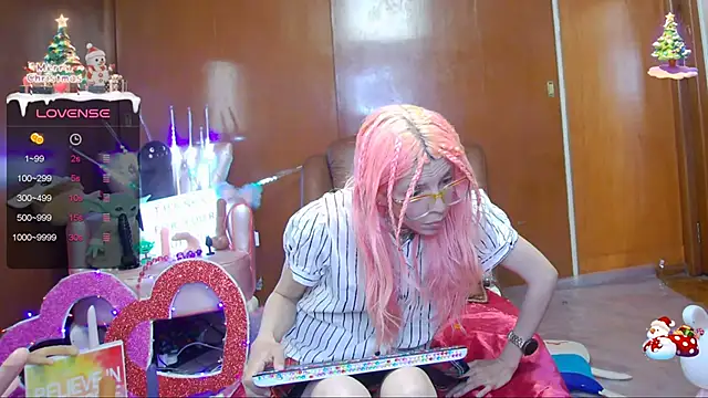 Skinygirl online show from 01.17.25