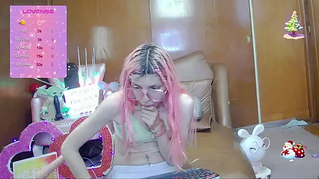 Skinygirl online show from 10.01.25