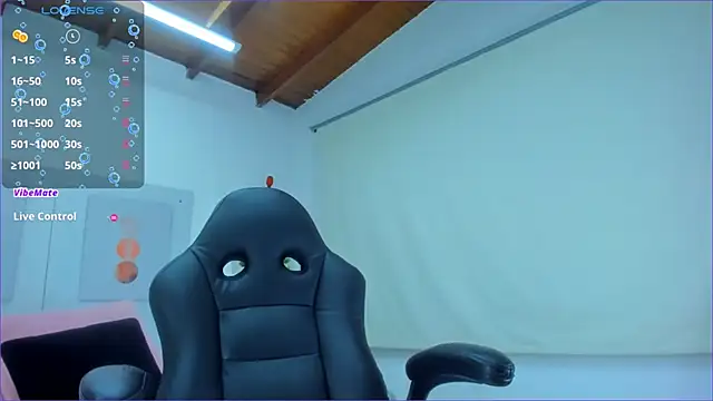 Snapshot of AlessiaMarcu- chatting on 03.17.25 AlessiaMarcu- online show from 03.17.25