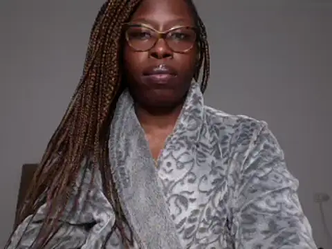 MadamIndigo online show from 01.05.25