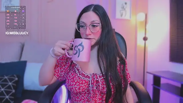 lucy neil online show from 04.18.26