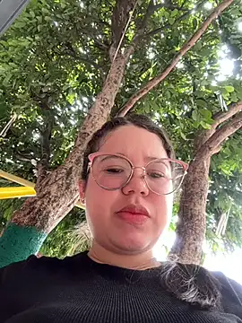 Lucyklein2022 online show from 01.09.25