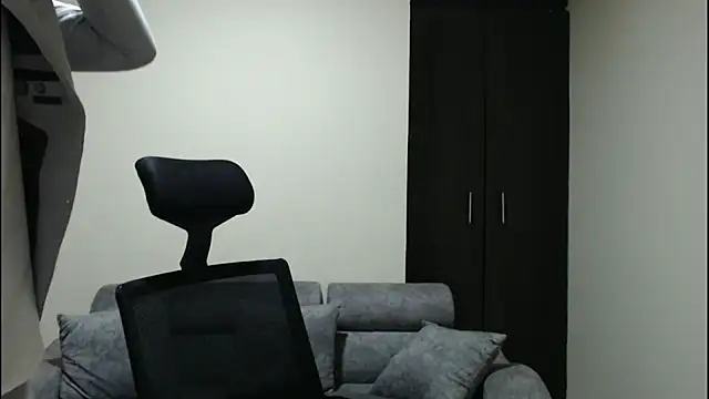 Snapshot of cowboyht chatting on 11.20.25 cowboyht online show from 11.20.25