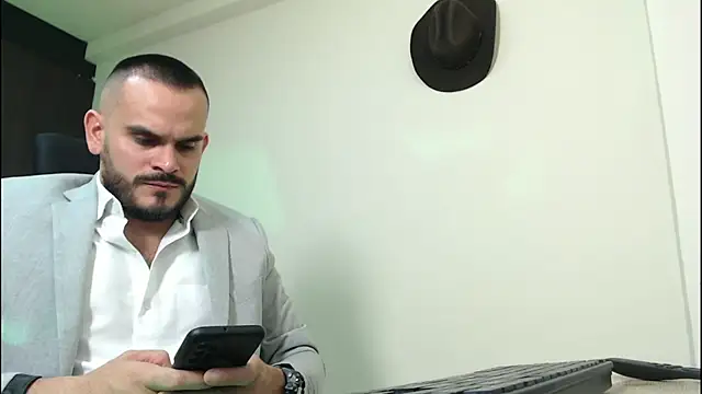 Snapshot of cowboyht chatting on 12.14.25 cowboyht online show from 12.14.25