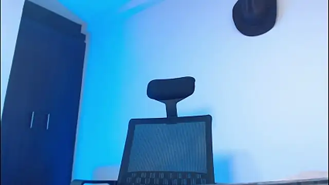 Snapshot of cowboyht chatting on 02.01.26 cowboyht online show from 02.01.26