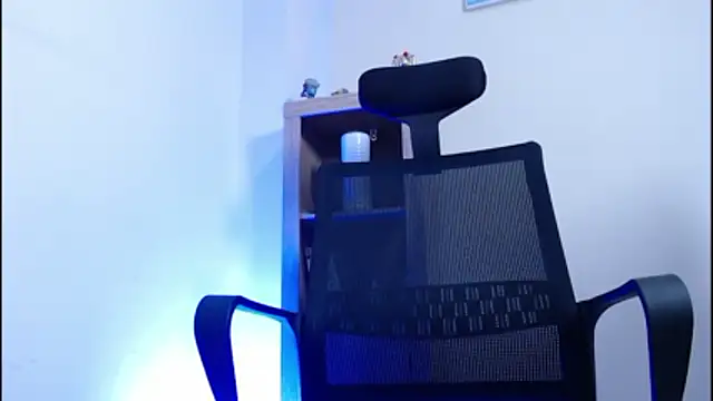 Snapshot of cowboyht chatting on 02.25.26 cowboyht online show from 02.25.26