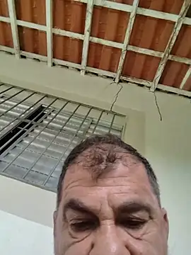 Snapshot of Peludo173317 chatting on 05.28.26 Peludo173317 online show from 05.28.26