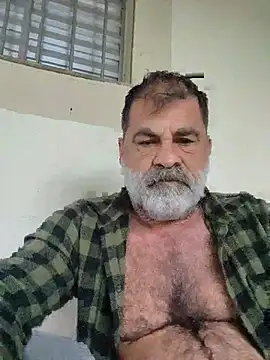 Snapshot of Peludo173317 chatting on 07.13.26 Peludo173317 online show from 07.13.26