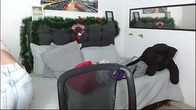 vaness weet online show from 12.19.25