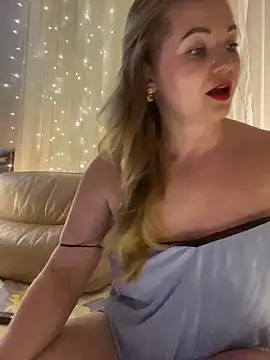 Snapshot of Lady__Maria chatting on 12.07.24 Lady Maria online show from 12.07.24